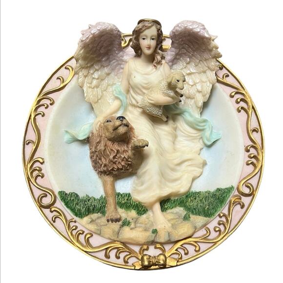 Sansco Other - Sansco 1996 Guardian Angel, Lamb and Lion 3D Collector Decorative Plate